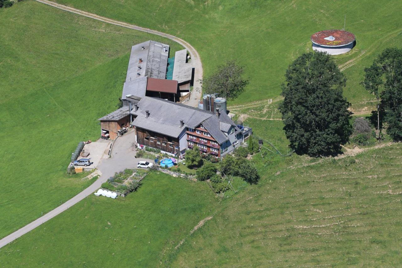 Ferien Auf Dem Bauernhof Hasenbuel Apartment Sankt Peterzell Bagian luar foto